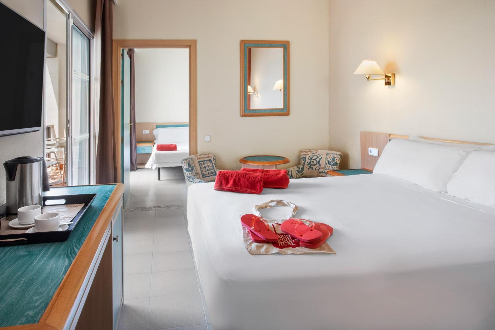 Sol Milanos Pingueinos Hotel Son Bou Exterior photo