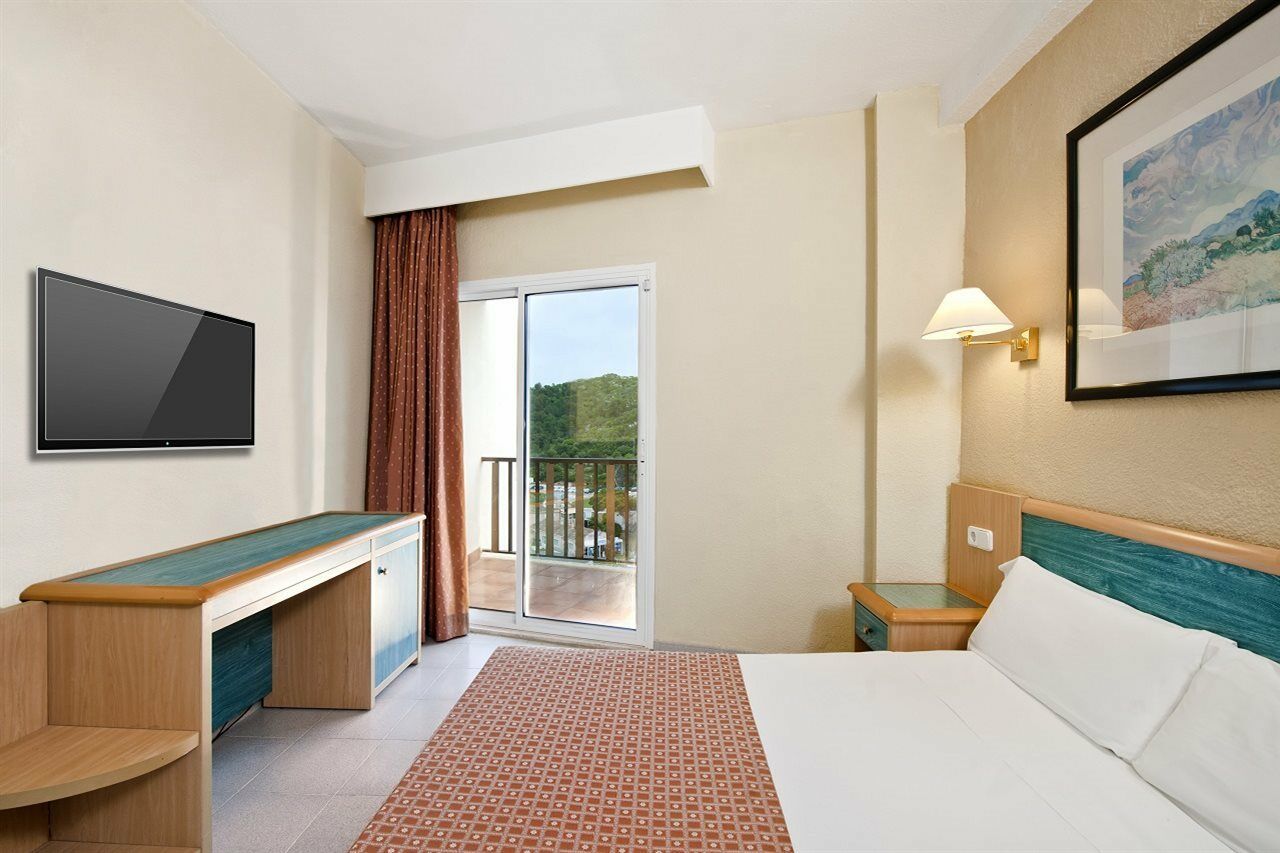 Sol Milanos Pingueinos Hotel Son Bou Exterior photo